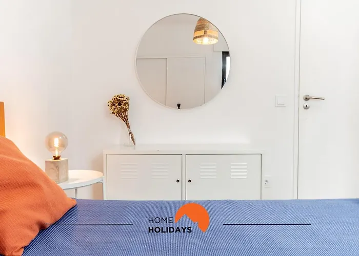 #063 Beach Flat By Home Holidays